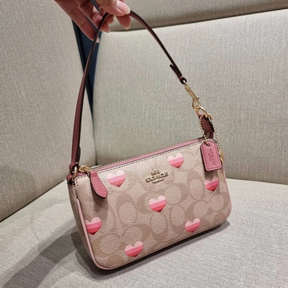 coach Nolita 19 In Signature Canvas With Stripe Heart Print CA796 - Picture 2 of 10